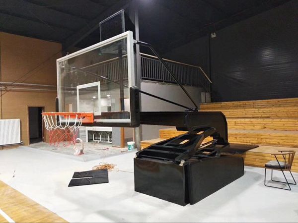 ELECTRIC HYDRAULIC BASKETBALL STAND