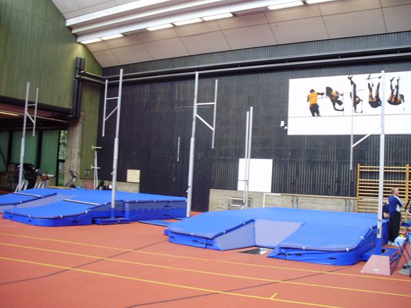 pole vault mat